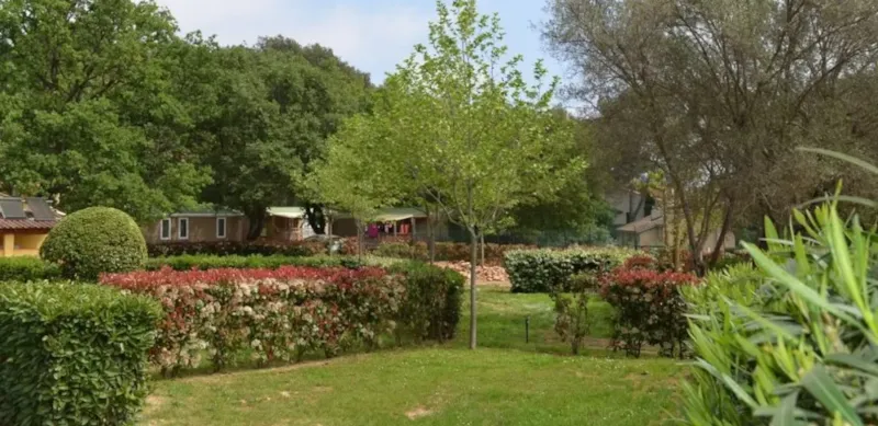 Emplacement Confort + Électricité 10A