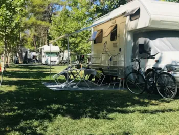 Kampeerplaats(en) - Standplaats Comfort Type A - Baia di Gallipoli Camping Village