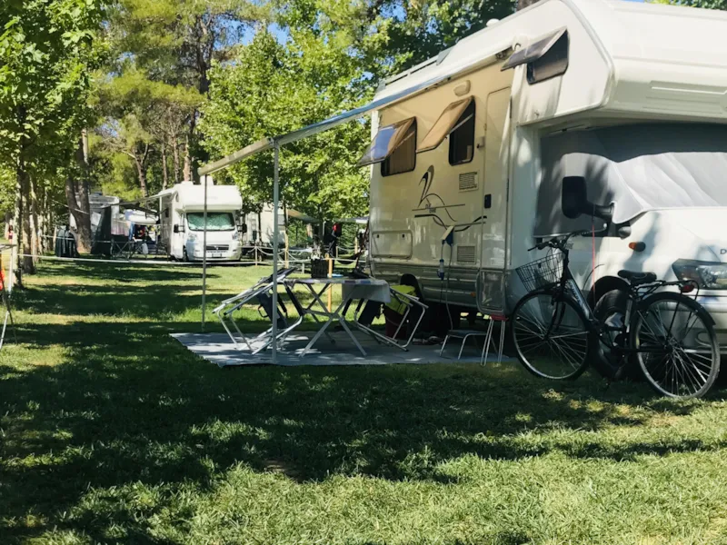 Emplacement Comfort (120M²)