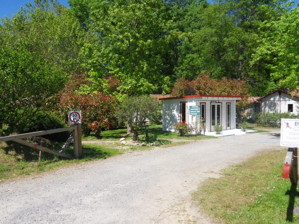 CAMPING ETCHE ZAHAR — Photo 1