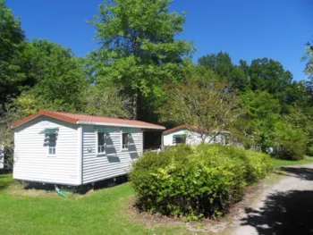 Huuraccommodatie(s) - Stacaravan 29 M² /  Terras - CAMPING ETCHE ZAHAR