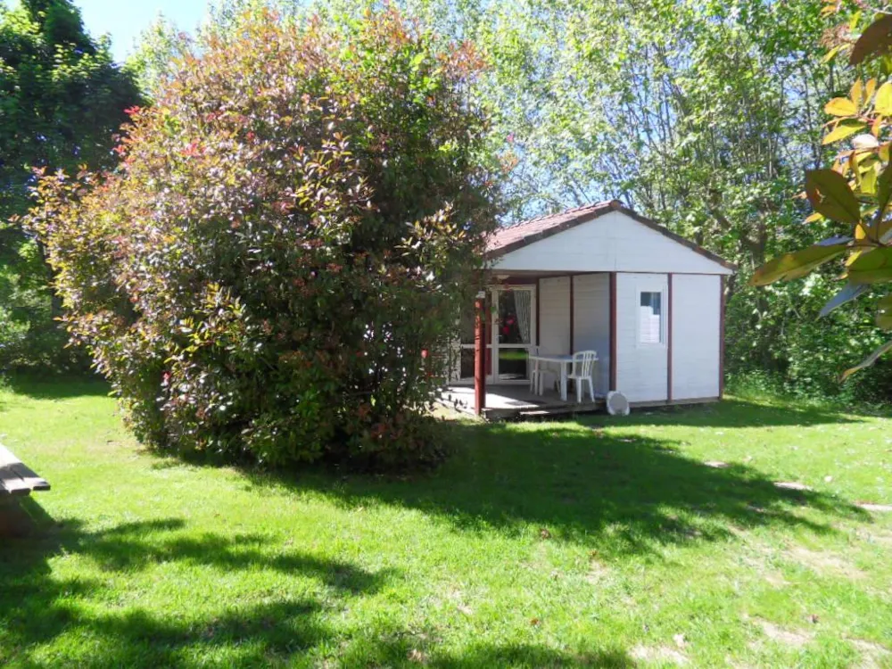 Mietunterkunft - Chalet 28.5 M² / Terrasse 9 M² - CAMPING ETCHE ZAHAR