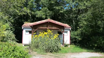 Huuraccommodatie(s) - Chalet Surprise 35 M² - 2 Slaapkamers - CAMPING ETCHE ZAHAR