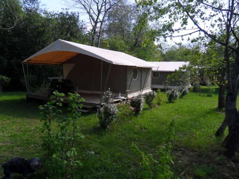 Tente Insolite Safari 16 M²/ Sur Plancher De 35 M² / Sans Sanitaires