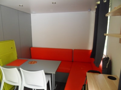 Mobile-home 52.5 ft² / terrace 24 ft² / 1 Bedroom — 9