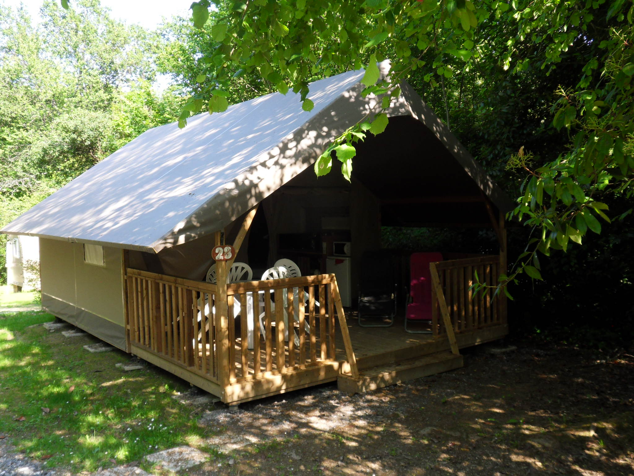 Zelt Lodge ohne Sanitäranlagen