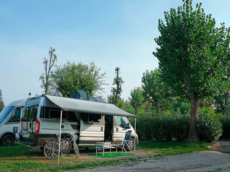 Emplacement équipé Superior 6 Amp