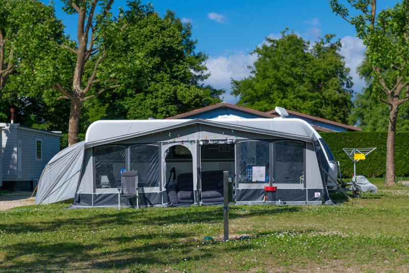 Emplacement XL équipé