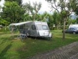 Piazzola C: Auto + Tenda/Roulotte O Camper + Elettricità 4A Piazzola C: Auto + Tenda/Roulotte O Camper + Elettricità 4A