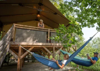 Mietunterkunft - Lodge Confort Carladès 32M² (2 Schlafzimmer) - Camping Sunêlia La Source