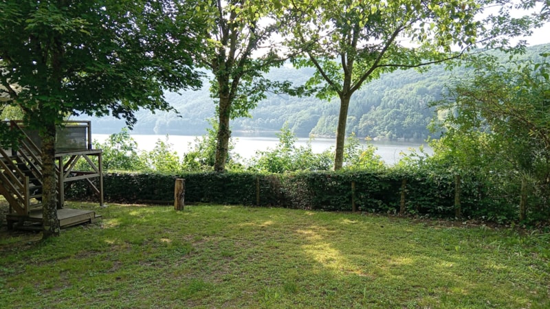 Basisprijs Comfortplaats =90m2 (1 tent, caravan of camper / 1 auto / elektriciteit 10A)