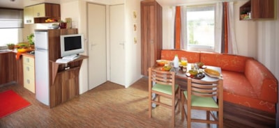 Câline Riviera mobile home, 34 m² with semi-covered terrace (22.50 m²) - 2 bedrooms