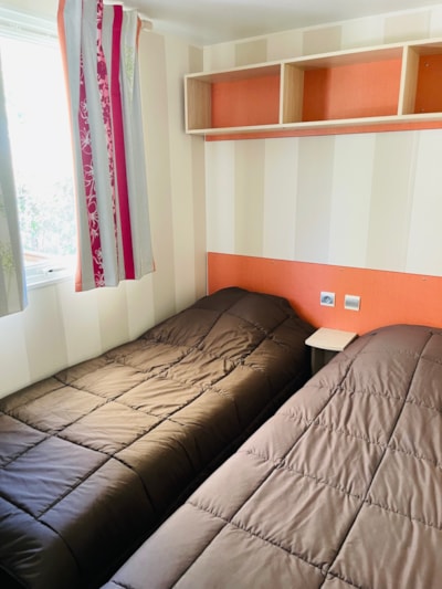 Air-conditioned Titeuf or Bandit Titania mobile home, 3 bedrooms, 32 m² + 18 m² semi-covered terrace