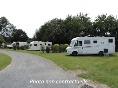 Comfort Package (1 tent, caravan or motorhome / 1 car / electricity 10A) — 2