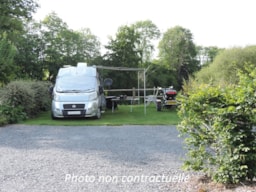 Pitch - Comfort Package (1 Tent, Caravan Or Motorhome / 1 Car / Electricity 10A) - Camping L'Escapade