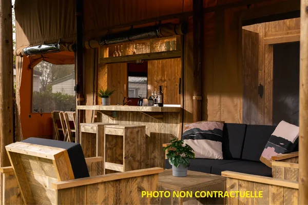 Tente Safari 49 M² Avec Sanitaires + Terrasse 15 M²