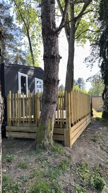 Mietunterkunft - Zeltbungalow Coco Salle D'o 18M² - Camping L'Escapade