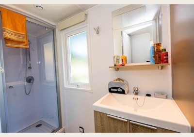 Comfort Mobile Home with 2 Bedrooms — 5
