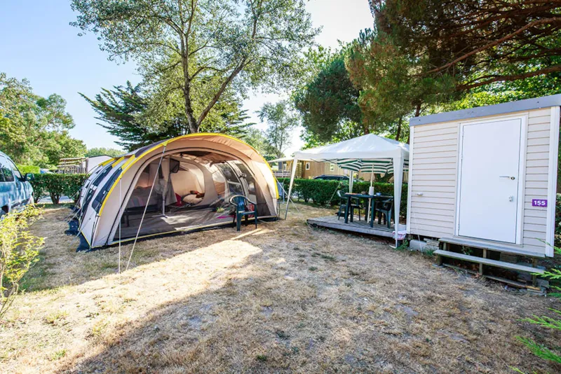 Emplacement Confort 1 Véhicule Avec Electricité  + Équipement