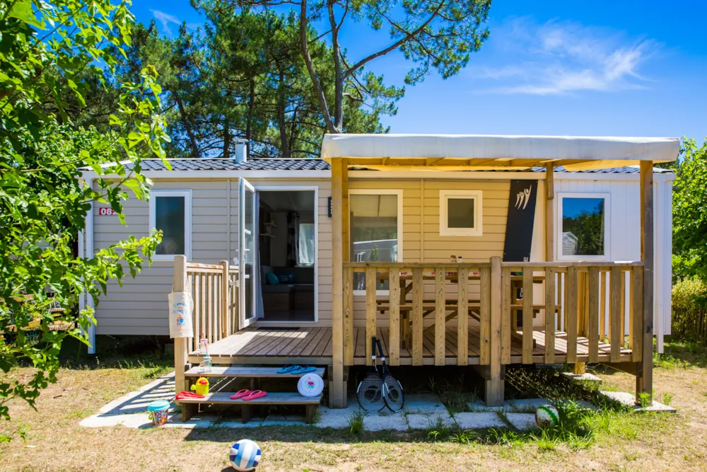 Mietunterkunft - Mobilheime Confort 2 Schlafzimmern Überdachte Terrasse - Camping Eden Villages Le Domaine de Bréhadour
