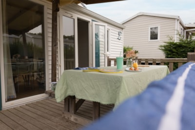 Access 2-bedroom mobile home — 2