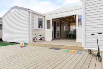 Mietunterkunft - La Casa Privileg 6 Zimmer - Camping Eden Villages Le Domaine de Bréhadour