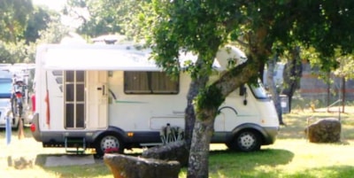 Pitch big tent, caravan or camping-car — 2