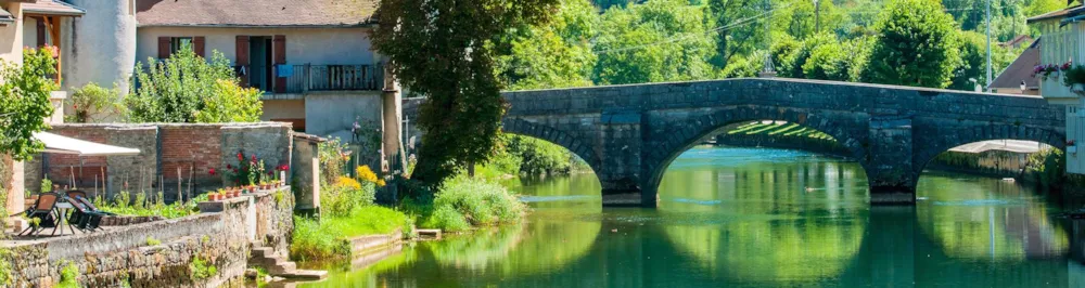 Camping Ecologique LA ROCHE D'ULLY