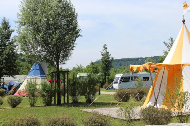 Forfait Nature : L'emplacement Traditionnel Sans Électricité / 120 M²