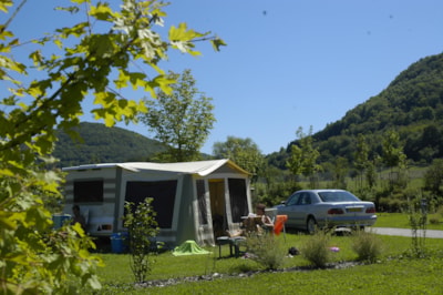 Comfort Package : 2 People + Car + electricity / 120 m²