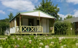 Huuraccommodatie(s) - Cottage Gabelou - 25M² - 2 Slaapkamers, Het Traditionele Chalet - Camping Ecologique LA ROCHE D'ULLY