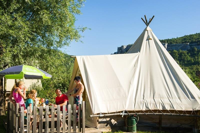 Lodge Trappeur 18m² - 2 bedrooms - without toilet blocks, the tepee, comfort moreover