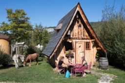 Camping Ecologique LA ROCHE D'ULLY - image n°2 - Roulottes