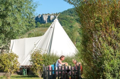 Lodge Trappeur 18m² - 2 bedrooms - without toilet blocks, the tepee, comfort moreover