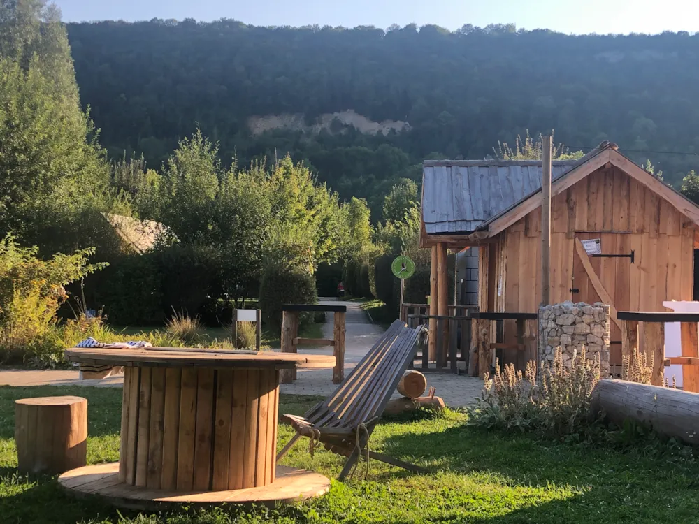 Camping Ecologique LA ROCHE D'ULLY - image n°4 - Camping Direct