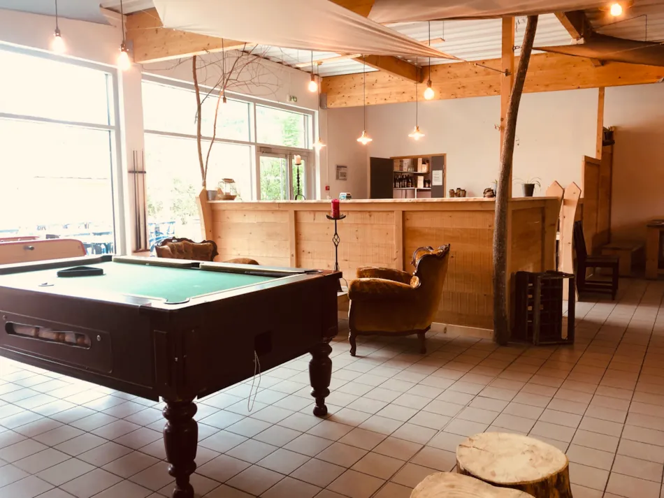 Domaine La Roche D'Ully ****