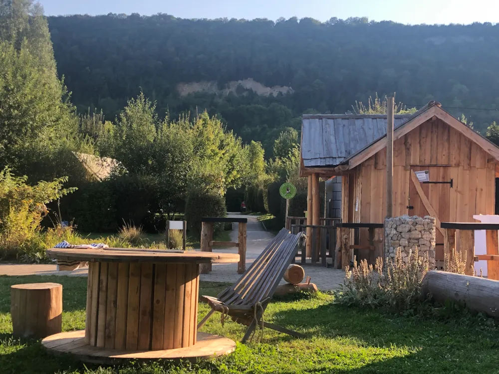 Camping Ecologique LA ROCHE D'ULLY