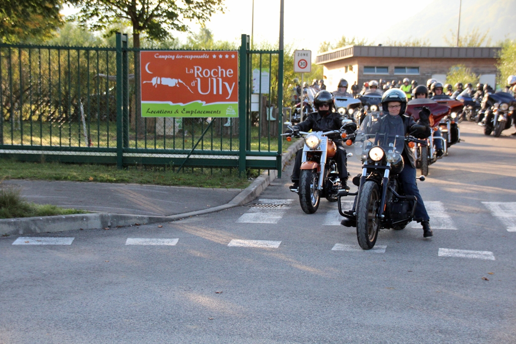 Emplacement - Forfait 2 Roues : Motards & Cyclistes - Camping La Roche d'Ully
