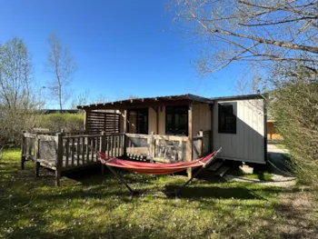 Mietunterkunft - Cottage Mahaut Prestige - 32 M² - 2 Schlafzimmer, Xxl-Badezimmer, Raffinesse Und Modernität - Camping Ecologique LA ROCHE D'ULLY