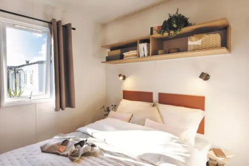Mietunterkunft - Klimatisiertes Premium-Mobilheim Mit 3 Schlafzimmern - image n°1 - CAMPING LES FOULONS