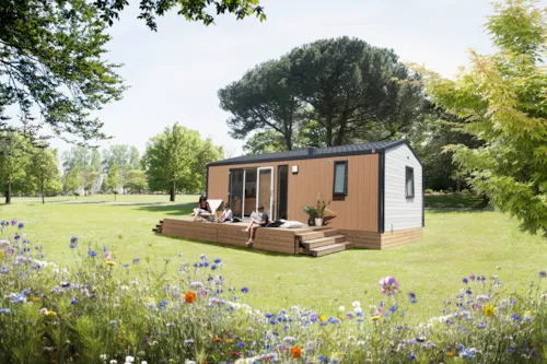 Mietunterkunft - Klimatisiertes Premium-Mobilheim Mit 2 Schlafzimmern - image n°3 - CAMPING LES FOULONS