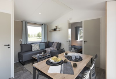 Premium air-conditioned mobile home with 2 bedrooms