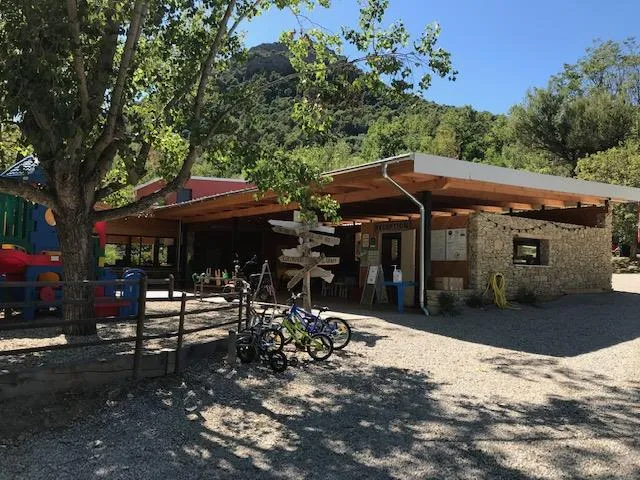 Camping les Castors ***