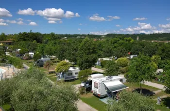 Stellplatz - Stellplatz 'Comfort' 80M² Mit Strom - Camping Baia Verde