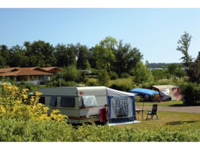 Comfort Package (1 tent, caravan or motor home / 1 car / electricity)