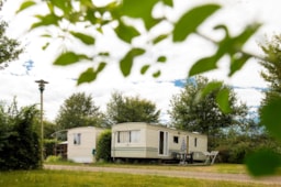 Alojamiento - Mobilhome Vintage Standard 20M² - 2 Habitaciones + Terraza + Tv - Flower Camping des Lacs