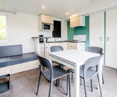 Mobile-home Family Confort 40m² - 4 bedrooms + sheltered terrace + TV
