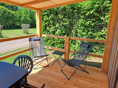 Limousin Premium mobile home, 32m² (3 bedrooms) + covered terrace + TV + dishwasher + deck chairs