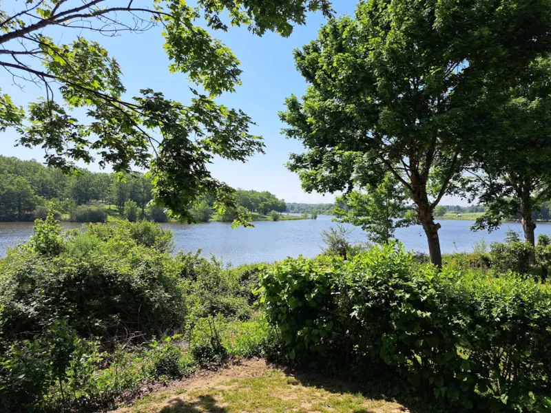 Mobil-Home Familial Confort 40M² Vue Lac - 4 Chambres + Terrasse Couverte + Tv