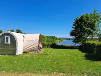 Location - Coco Sweet 17M²  Vue Lac - 2 Chambres + Terrasse Semi-Couverte (Sans Sanitaire) - Flower Camping des Lacs